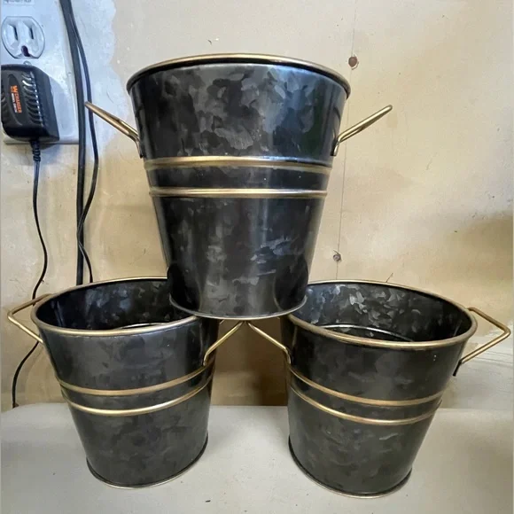 Metal Flower Pots / Buckets 5 inch (3) - Picture 3 of 11